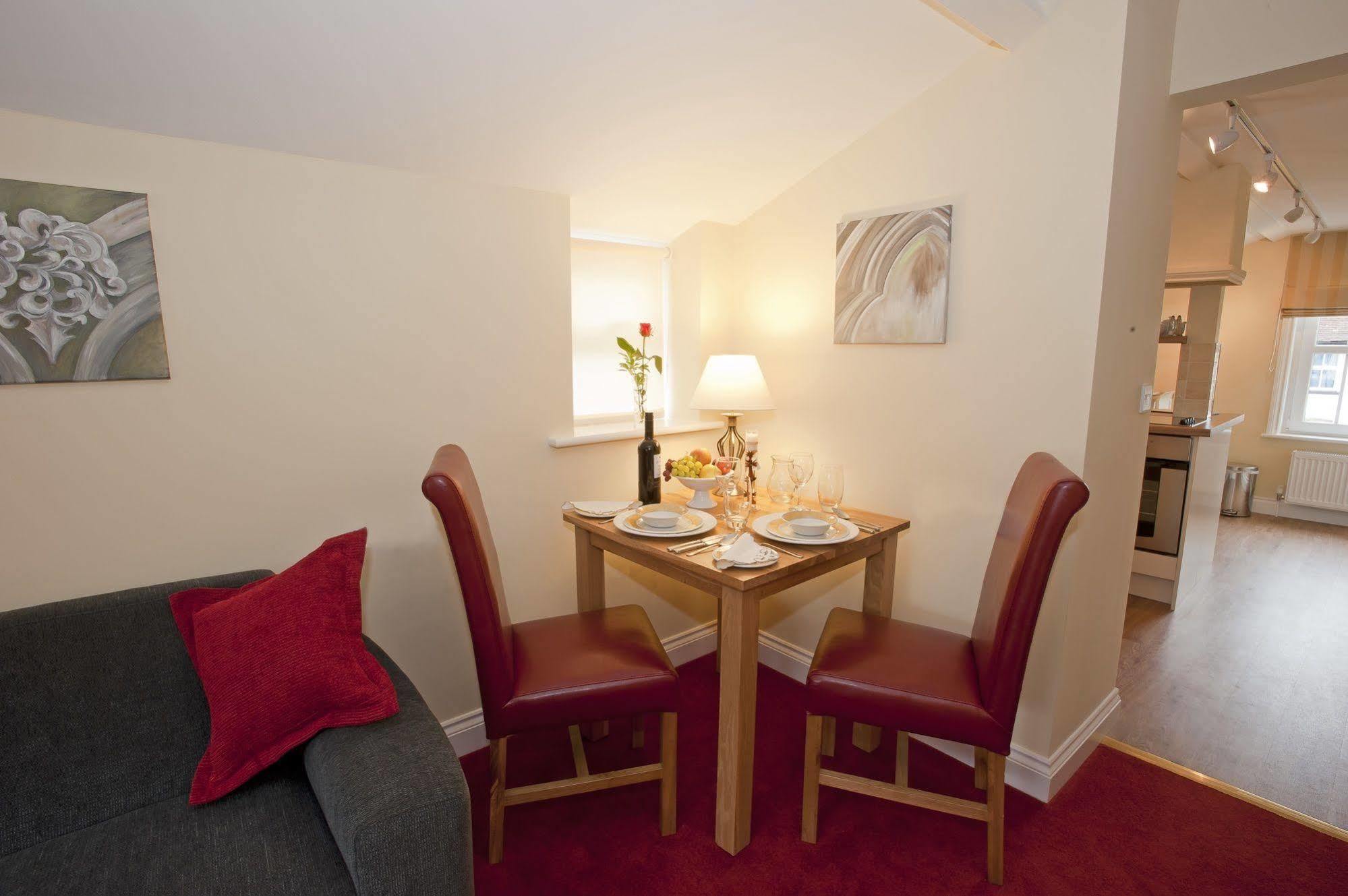Peartree Serviced Apartments Σαλισμπέρι Εξωτερικό φωτογραφία