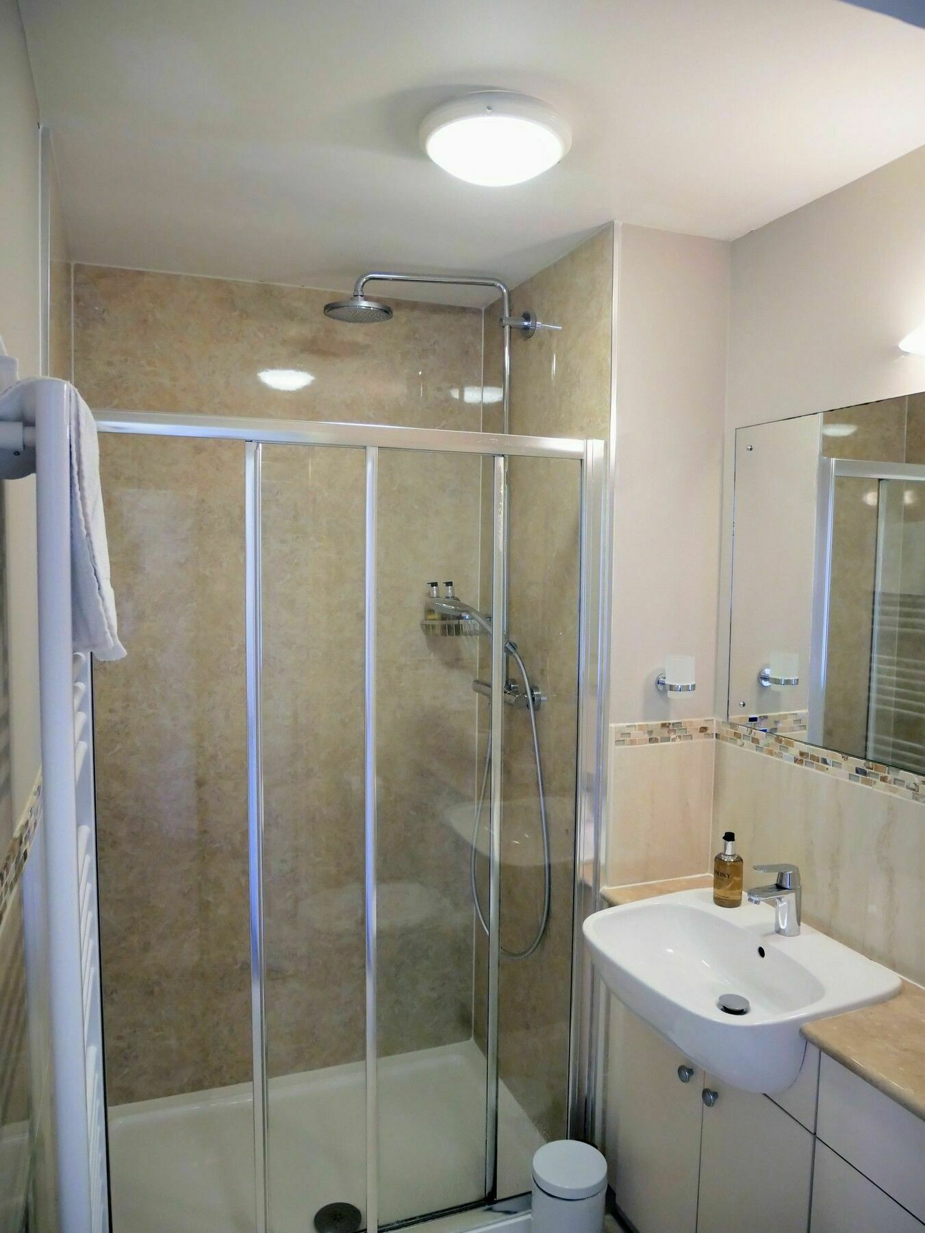 Peartree Serviced Apartments Σαλισμπέρι Εξωτερικό φωτογραφία