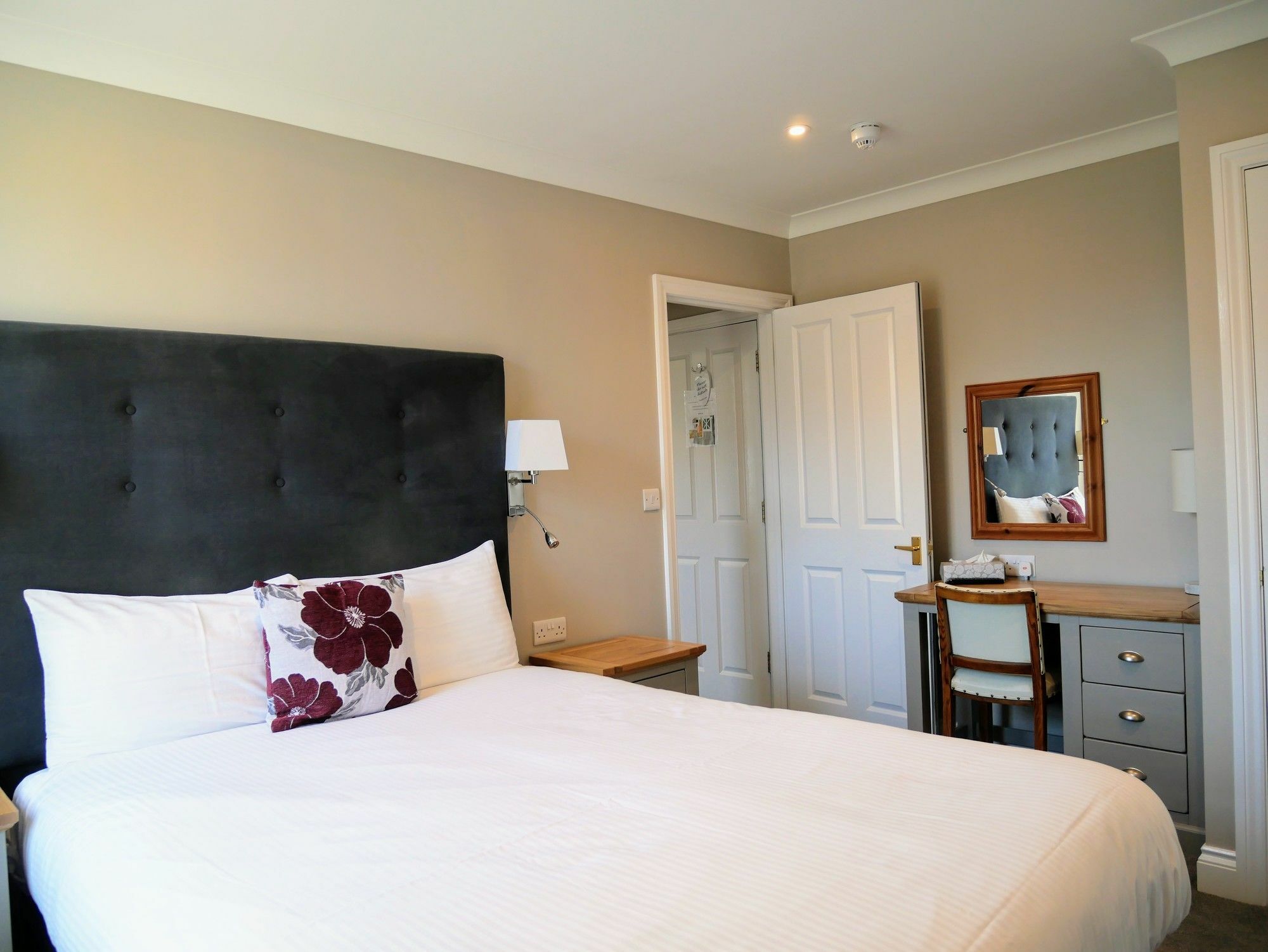 Peartree Serviced Apartments Σαλισμπέρι Εξωτερικό φωτογραφία
